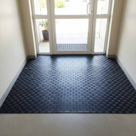 Коврик-дорожка против скольжения Sunstep Шашки 0,9*12м черный