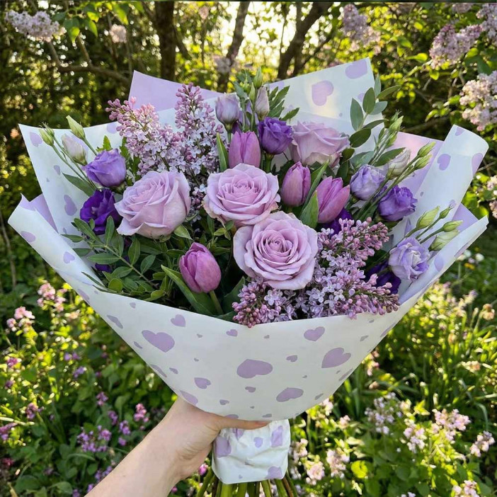 Пленка в рулоне матовая Палитра любви сиреневая размер 57см*10м 65мкм