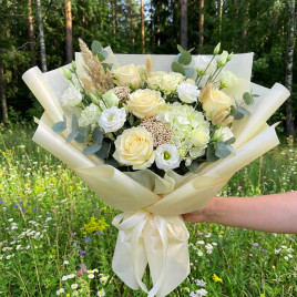 Пленка в рулоне Жемчужина кремовая размер 58см*10м 65мкм