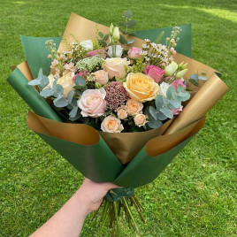 Пленка в рулоне матовая двухцветная золото зеленый размер 58см*10м 65мкм