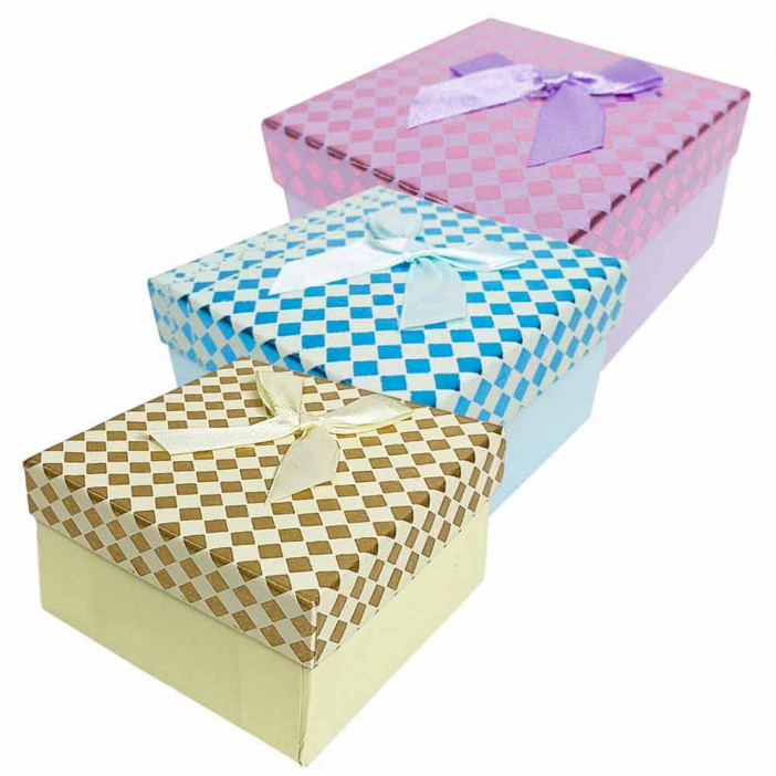 Коробка квадрат Ромбики с бантом размер 9*9*5см