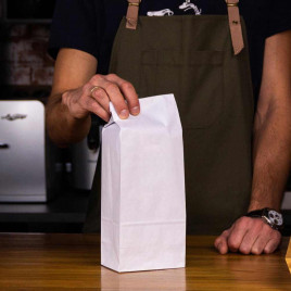 Пакет бумажный белый с прямоугольным дном 70г/м2 размер 33*12*8см уп 10шт