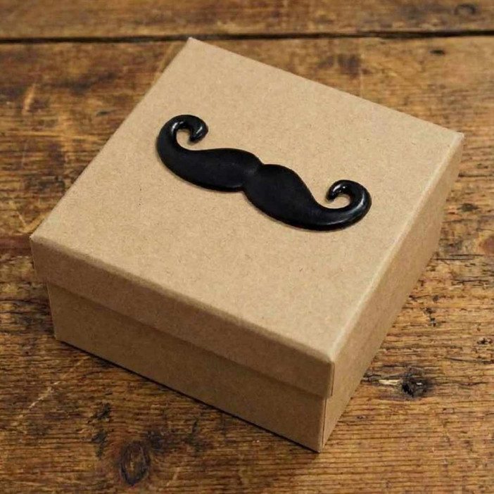 Брошки Усы народов мира 4шт L-6см