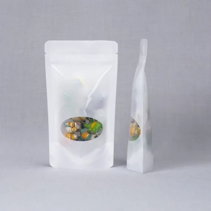 Дой-пак белый с овальным окном с замком zip-lock 105*190мм (40+40) уп 10шт