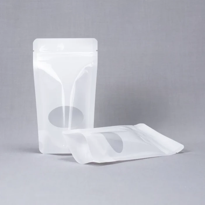 Дой-пак белый с овальным окном с замком zip-lock 105*190мм (40+40) уп 10шт